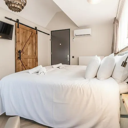 Heart Of Tilburg Near 013 With Air Conditioning