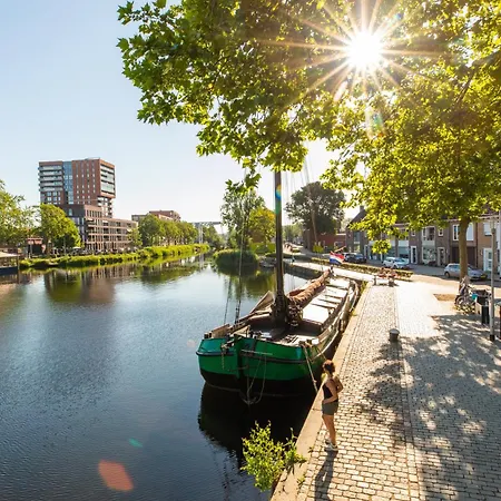 Heart Of Tilburg Near 013 With Air Conditioning Апартаменты